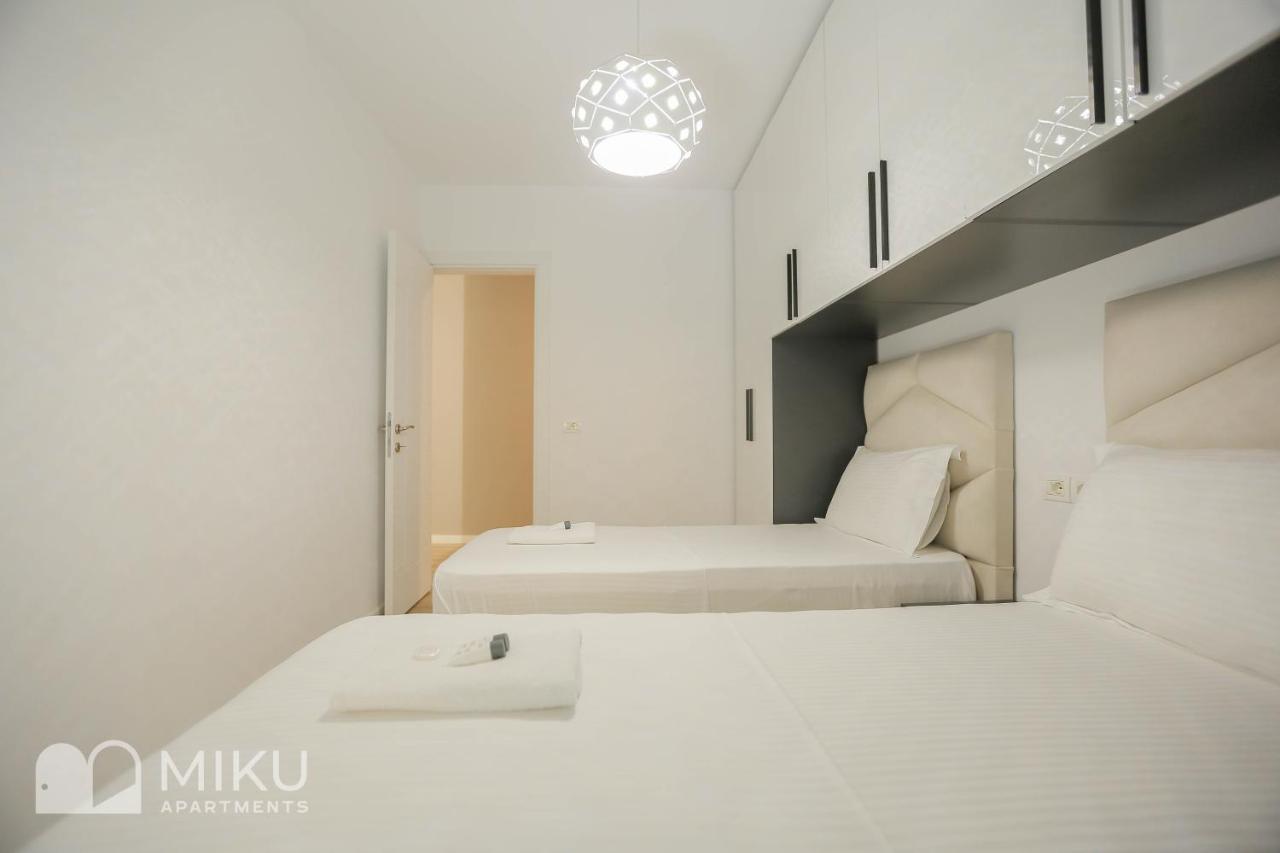 Miku Apartment-Brand New At Wilson Square Tirana Esterno foto