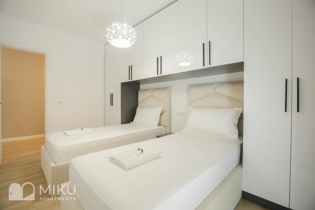 Miku Apartment-Brand New At Wilson Square Tirana Esterno foto