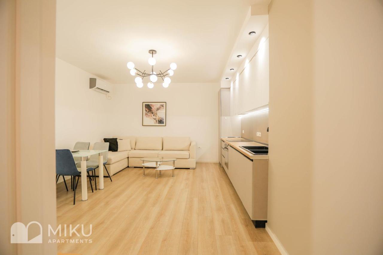 Miku Apartment-Brand New At Wilson Square Tirana Esterno foto