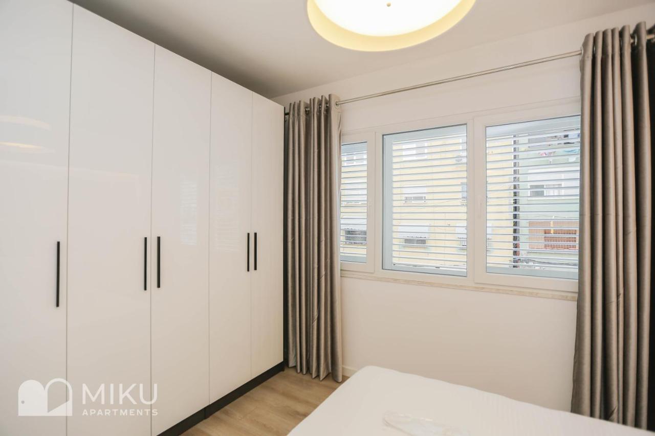 Miku Apartment-Brand New At Wilson Square Tirana Esterno foto